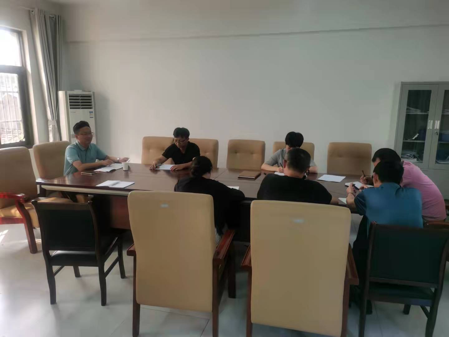 会议照片.jpg 会议照片.jpg